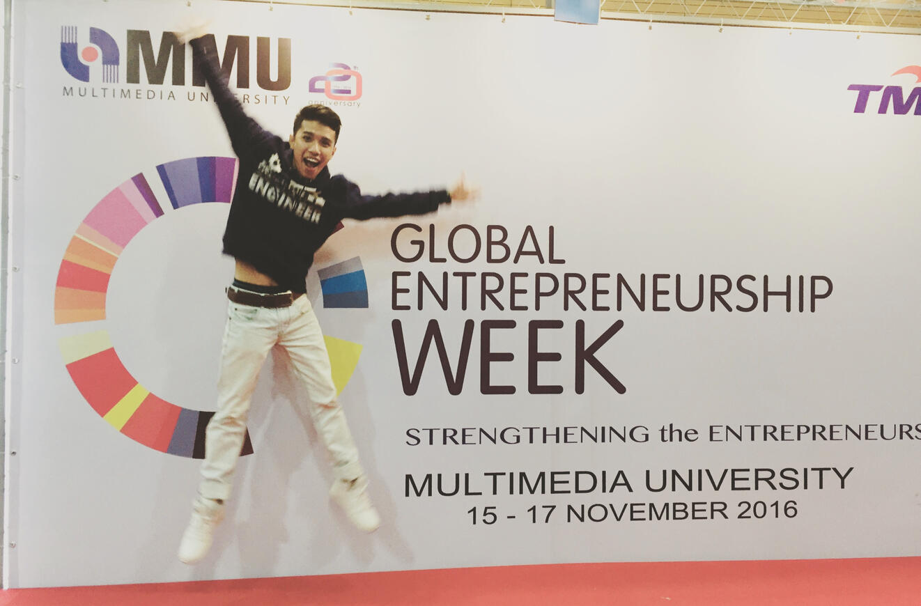 Celebration photo at the Global Entrepreneurship Week event.